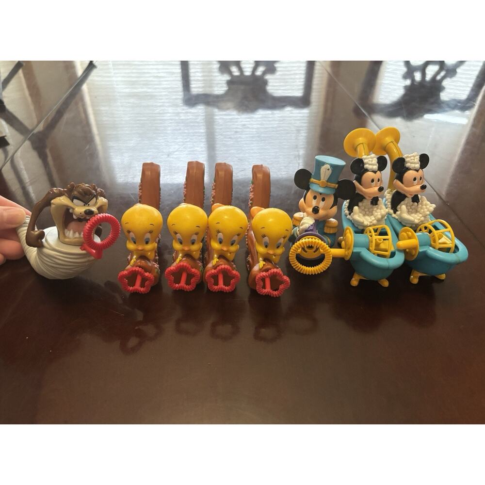 Vintage Tootsie Bubble‎ Blower Set Disney Mickey, Tweety Bird, Looney Tunes Taz